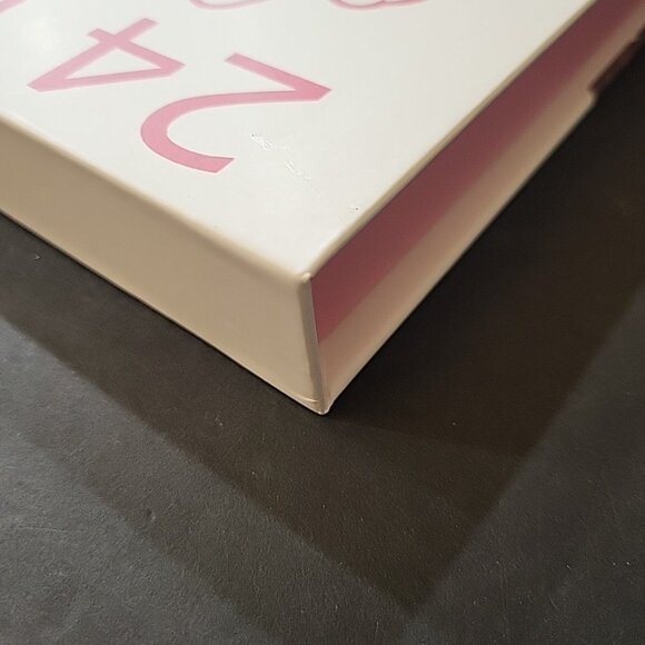 24 Days of Lash-Mas - Eyelash Advent Calendar - 19"x13"x1" - NEW NIP UNOPENED - Picture 5 of 13